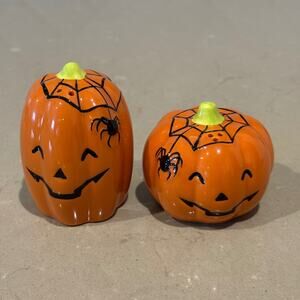 Halloween Pumpkin Salt Pepper Shakers Jack O Lantern Spider Web Ceramic Set
